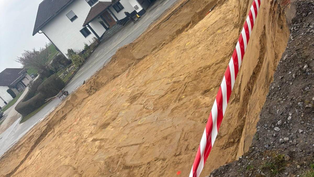 Schotterplanie mit dem Kettenbagger – Kronfeldner